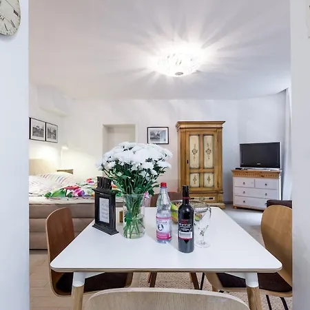 S31 - 22 Bergmannstrasse Back *