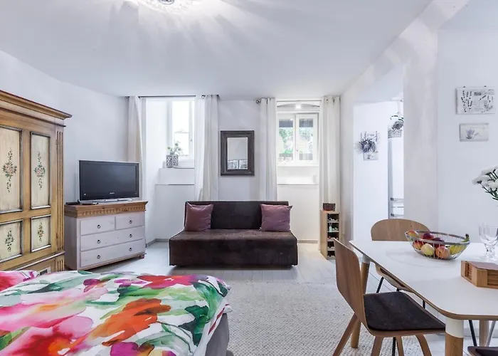 S31 - 22 Bergmannstrasse Back